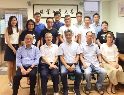 新舊校友會委員共建網络